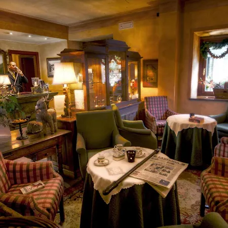 Novecento Romantic - Estella Collection & Experience