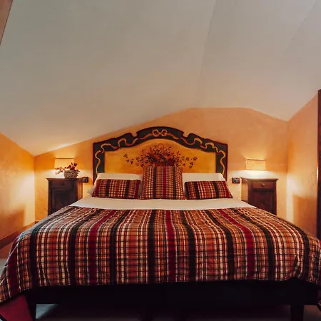 Hotel Novecento Romantic - Estella Italia 4*