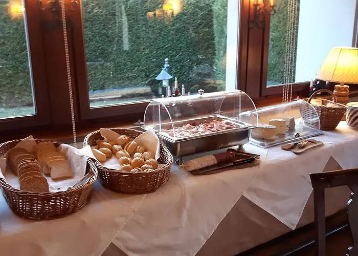 Novecento Romantic - Estella Collection & Experience